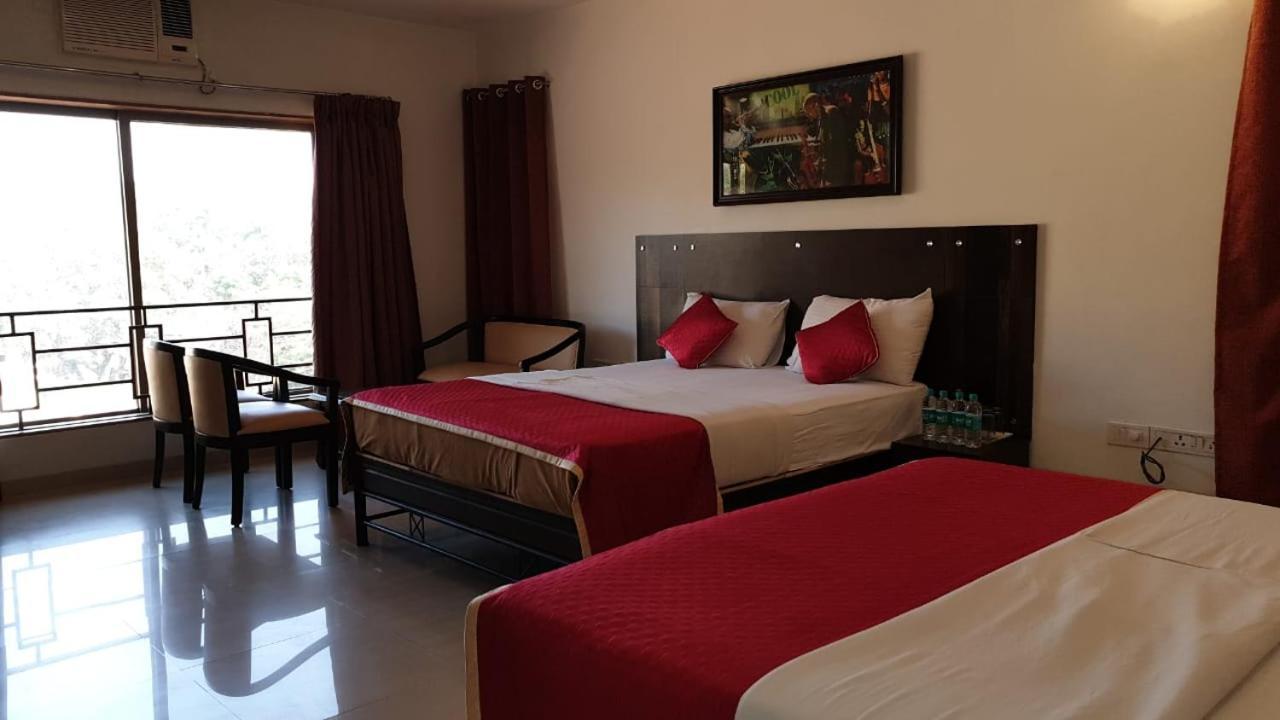 Resort Silver Hills Lonavala Luaran gambar