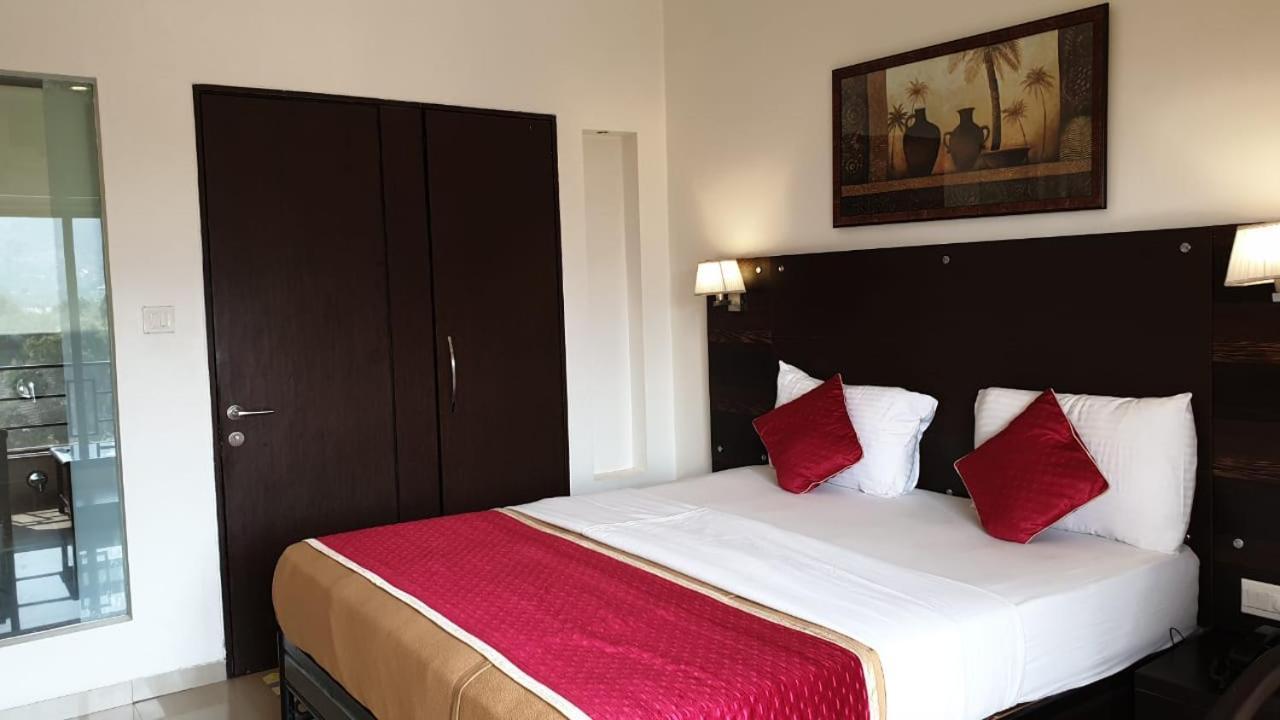 Resort Silver Hills Lonavala Luaran gambar